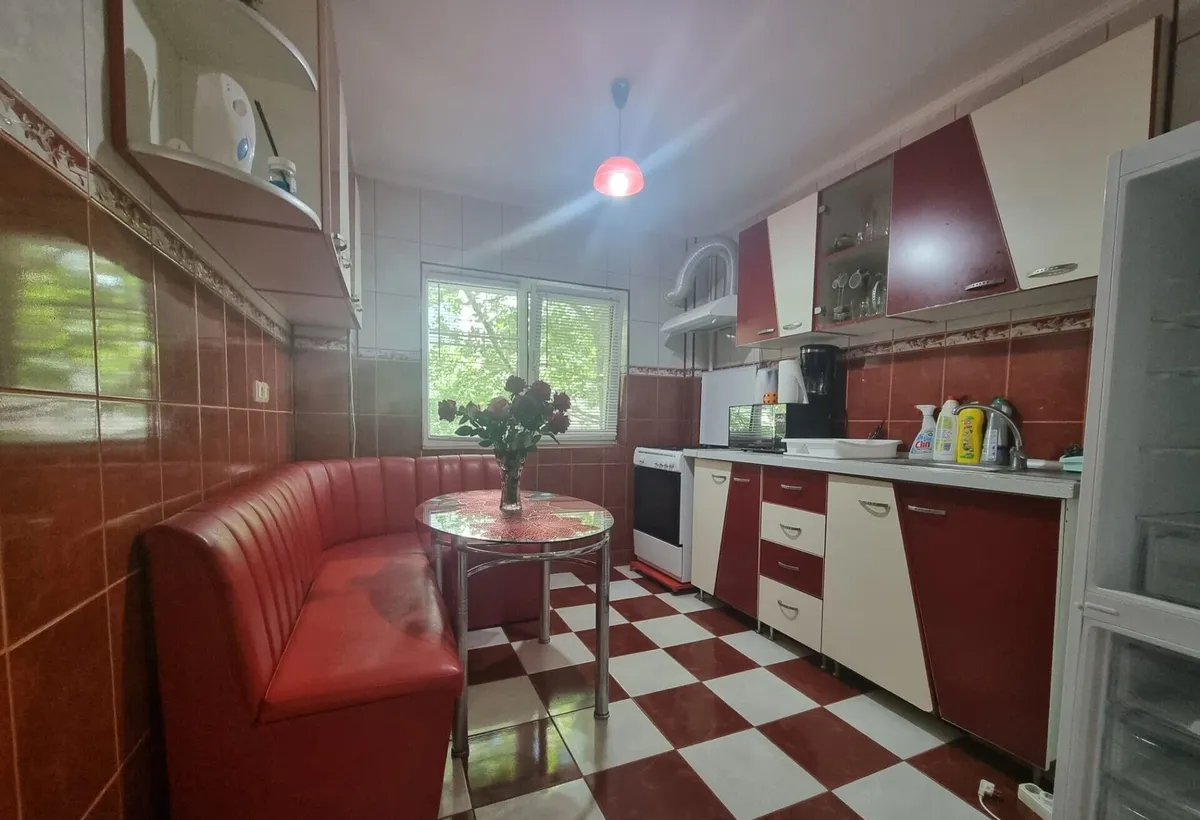 Dristor metrou apartament spatios 3 camere