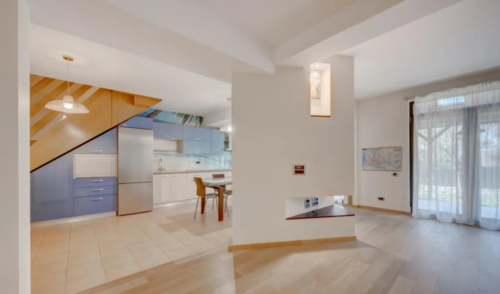 Apartament cu terasa generoasa si vedere unica catre lac