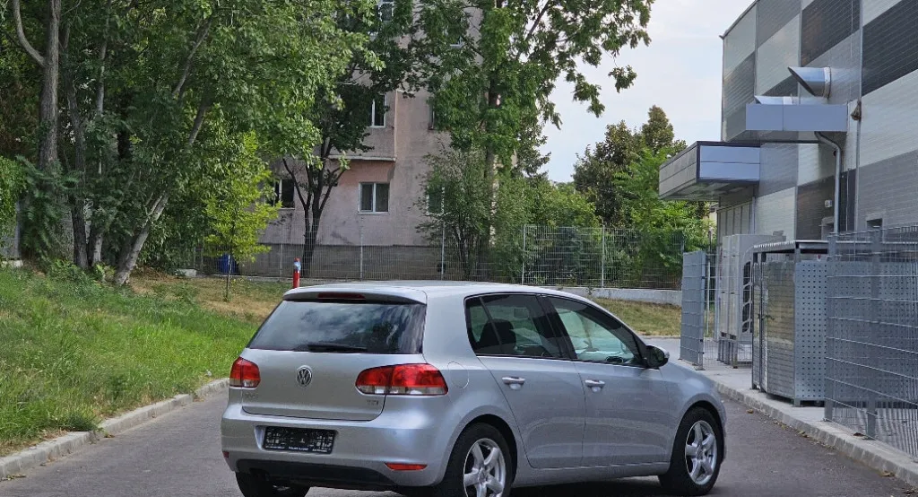 VW Golf 6 1 4TSI Navigatie SenzoriParcare Clima CameraMarsar 4 890 eur