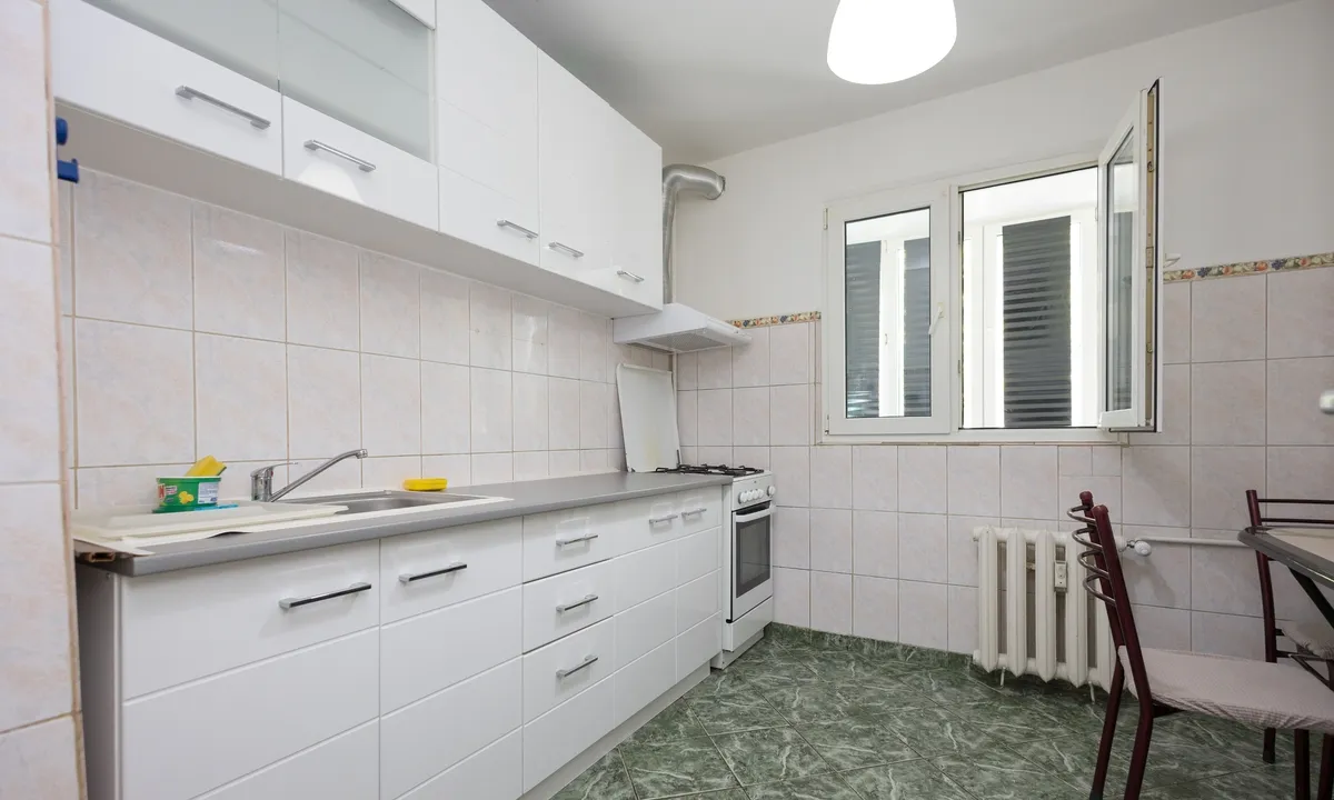 Titan Inchiriere apartament de 3 camere str Soldat Petre M Tina