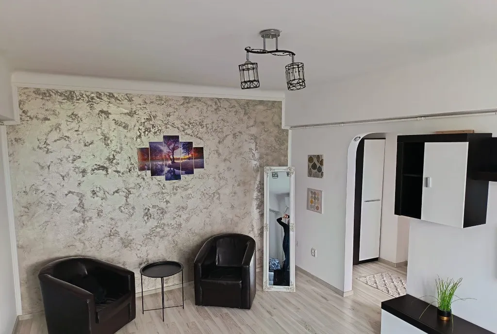 Inchiriez apartament 2 camere/Ultracentral Ploiesti