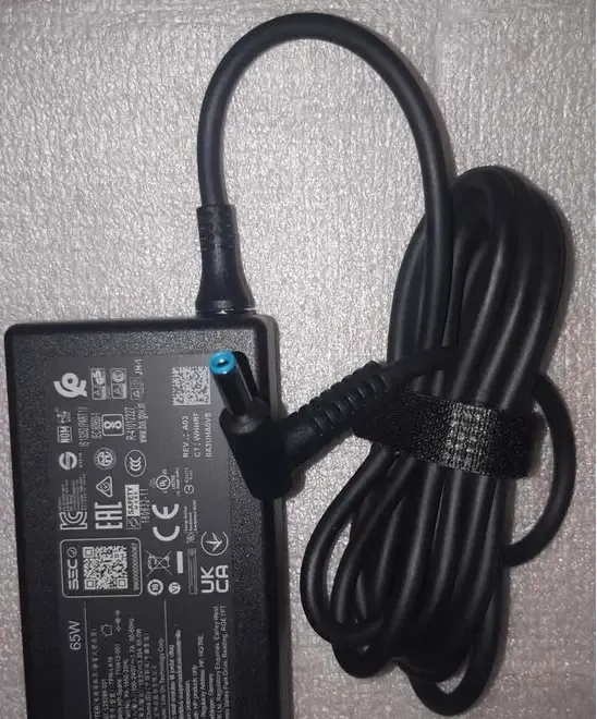 Incarcator hp original mufa pin mica hp 250