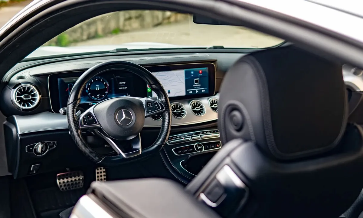 Mercedes Benz E 200