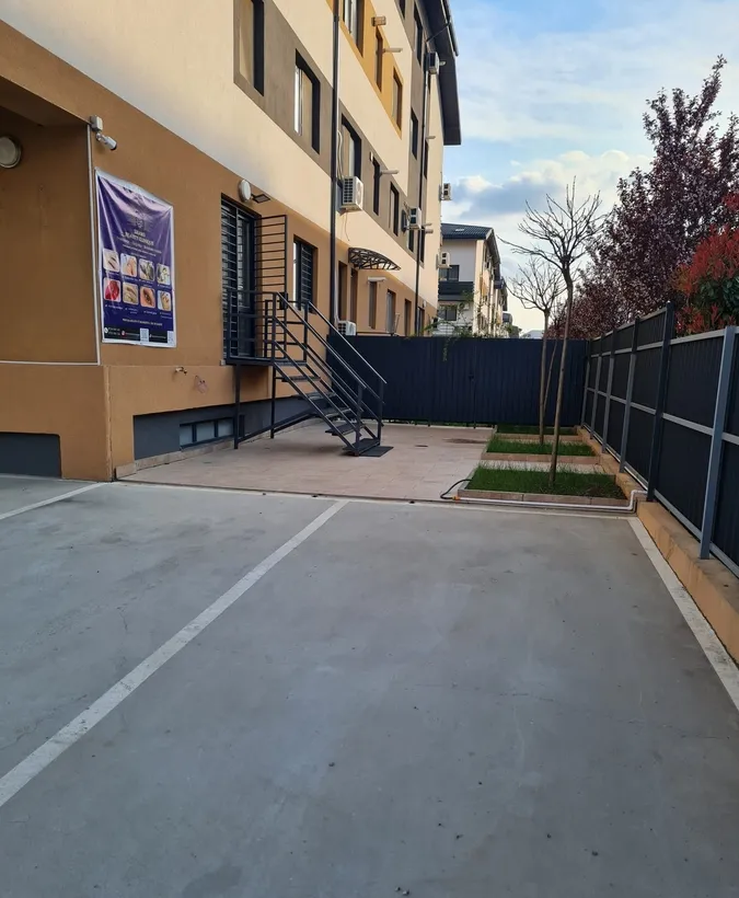 Vand apartament cu afacere