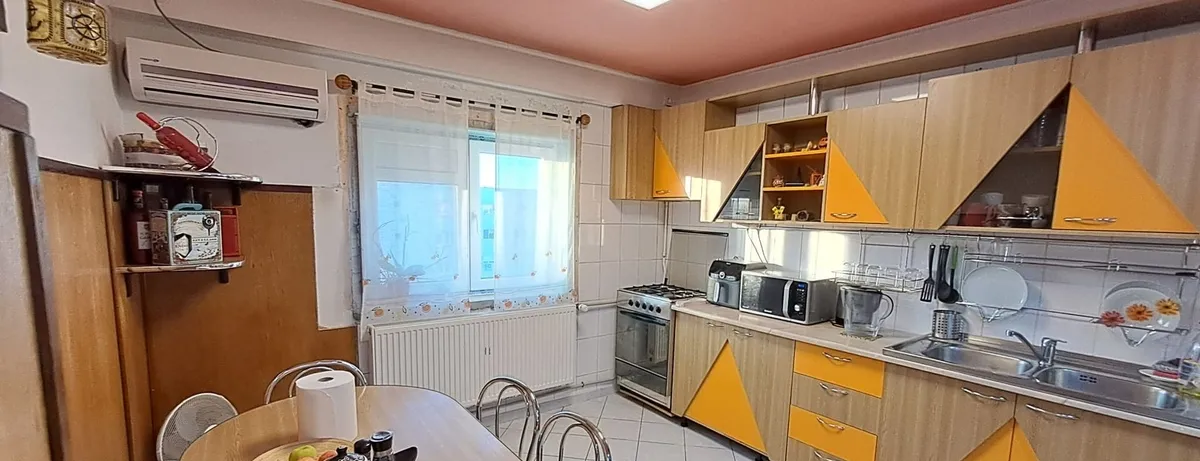 13 Septembrie Sebastian 2 camere reabilitat parcare