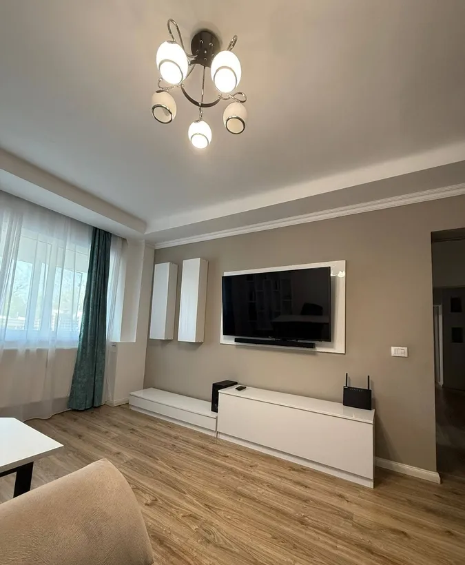 Tei Parc Tei Apartament 3 camere 80 mp 2 bai mobilat si utilat