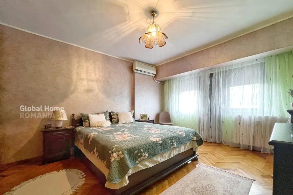 Decebal apartament 4 camere 101 mp acces stradal vedere mixta