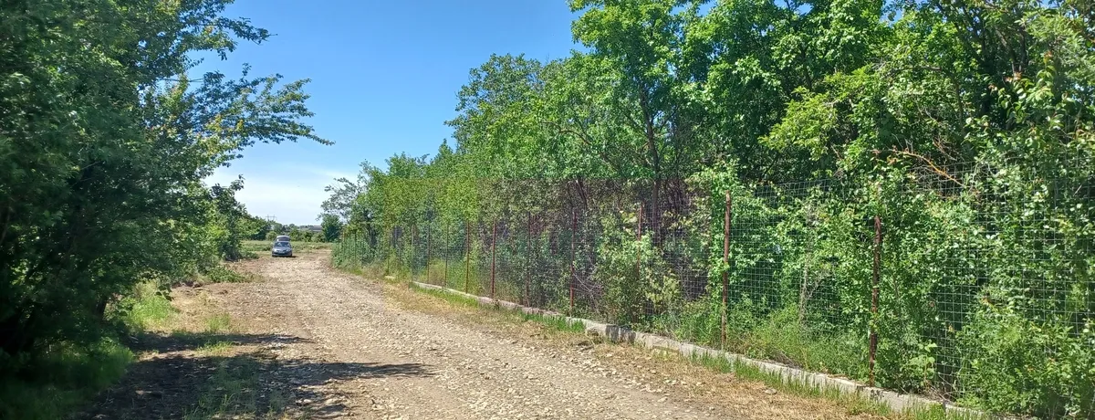 Sabareni lot de casa 500 mp curent langa teren