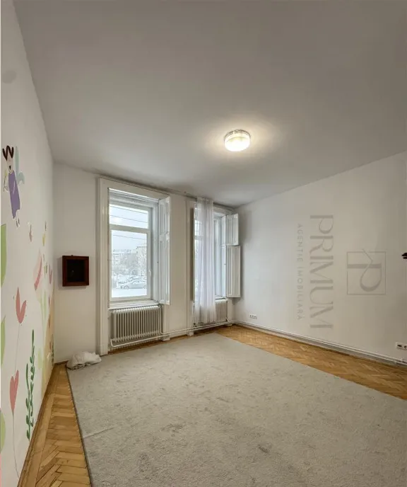 Olimpia 2 camere lux etajul 1 renovat complet inca