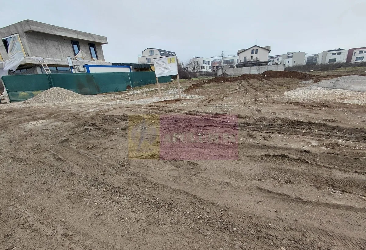 Vanzare teren constructie casa in zona Sisesti Rompetrol