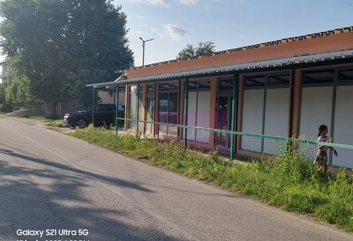 De vanzare casa 10 cam in sat teisori jud giurgiu