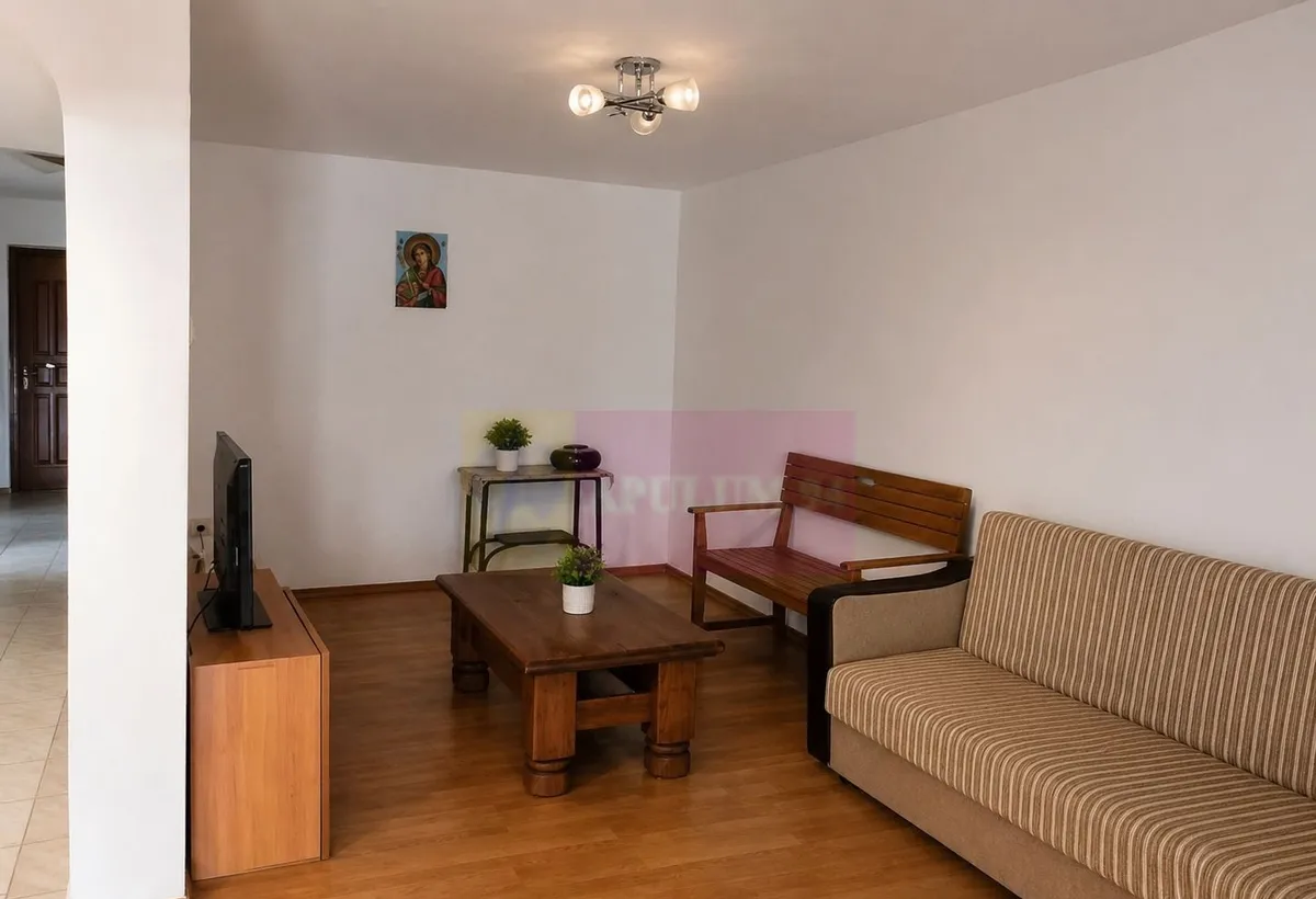 De vanzare casa 5 cam com roata de jos gr