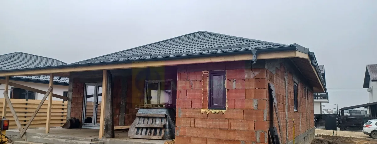 Sabareni casa noua 4 camere parter curte 480 mp