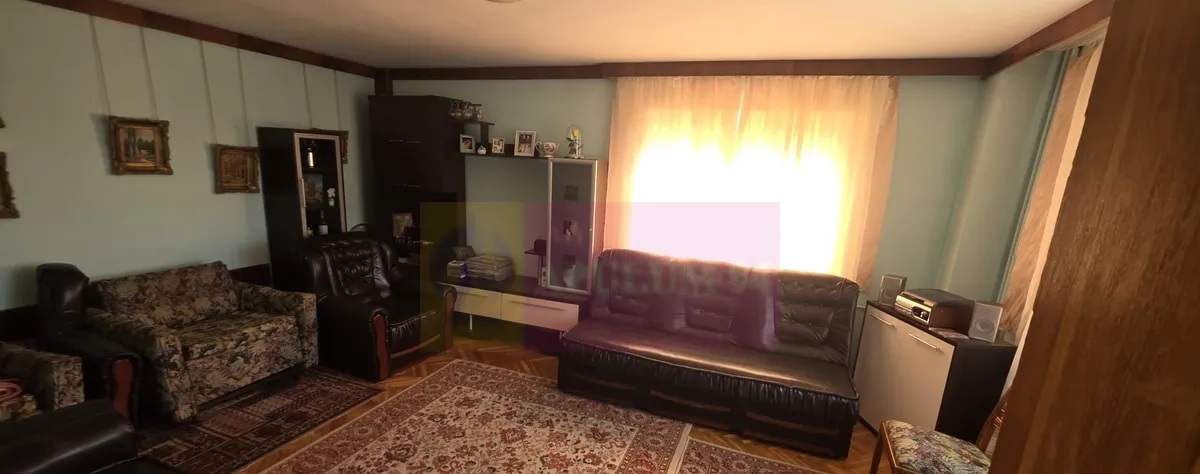 Casa de vanzare cu 6 camere in Busteni