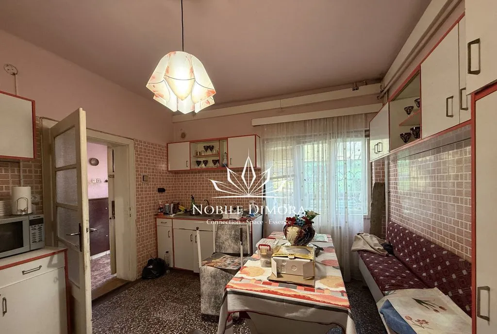 Casa spatioasa de 156mp cu 4 camere teren de 237mp in Bu