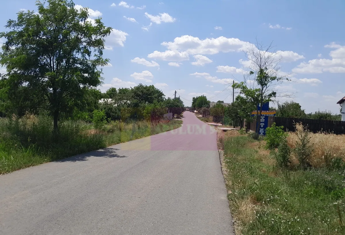 De vanzare 2 loturi lipite total 16 500 mp in sat teisori gr