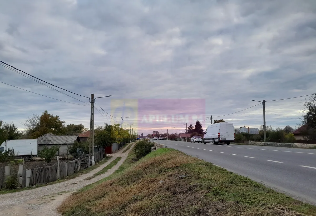 De vanzare teren 2000 mp cosereni il