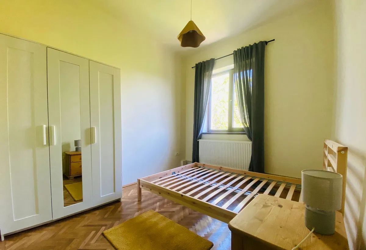 Timisoara Proprietar inchiriez apartament 2 camere in centrul Timisoarei