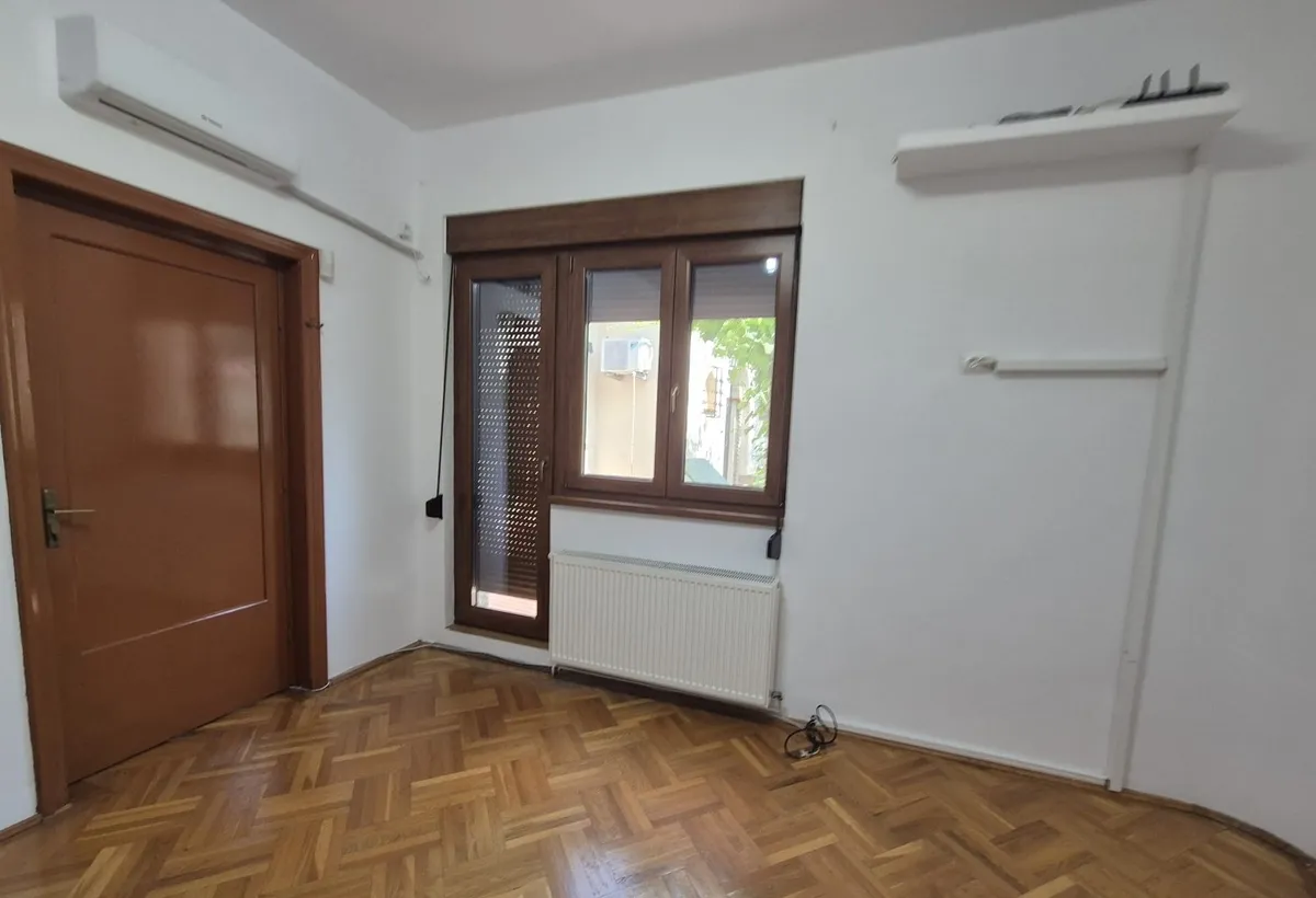 Mihai Eminescu central