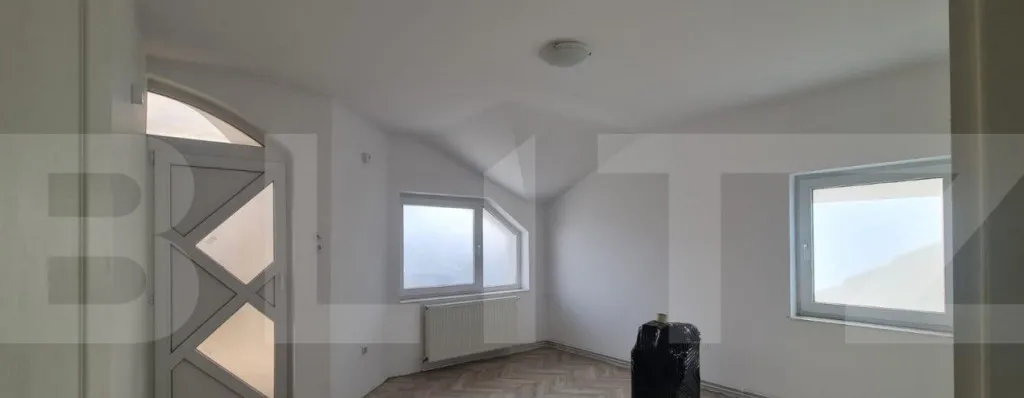 Casa de 640 mp utili 140 mp teren Investitie Zona Sigma