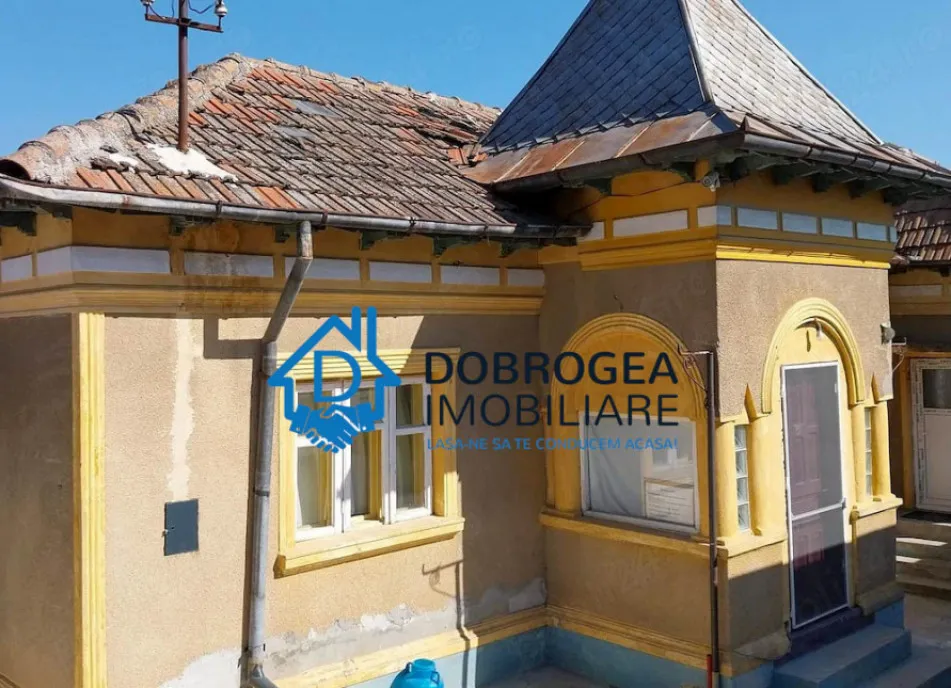 Casa 5 camere suprafata totala 90 mp teren 512 mp desch