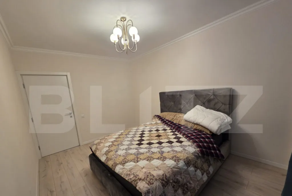 Apartament 3 camere 73 mp utili lux Bloc nou Zona cent
