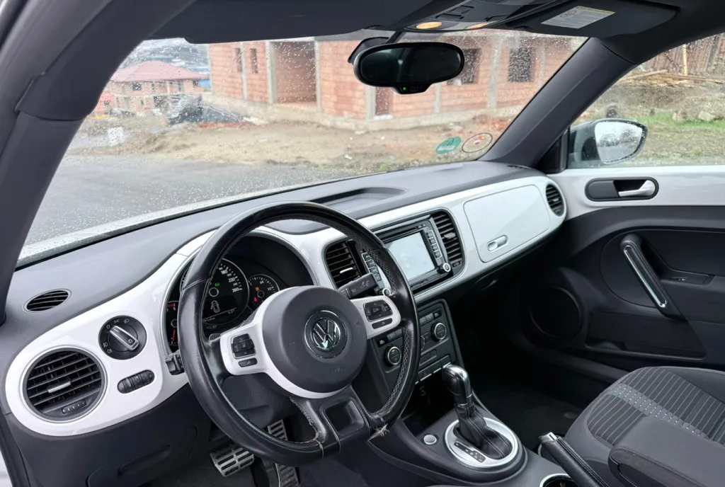 Volkswagen Beetle 7 400 eur