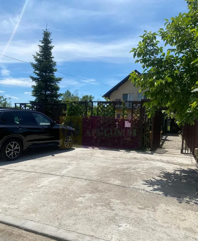 Duplex in vila 4 camere renovat 2025 curte 250 mp Mogosoaia