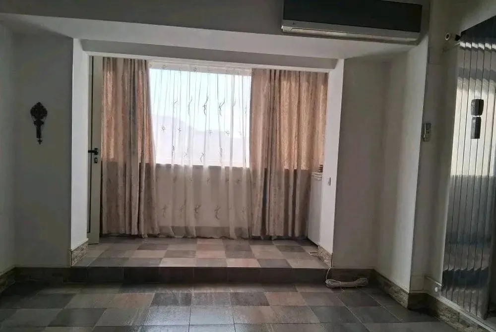 Marriott Garsoniera 44 mp langa Marriott bloc mixt anvelopat etaj 2/9