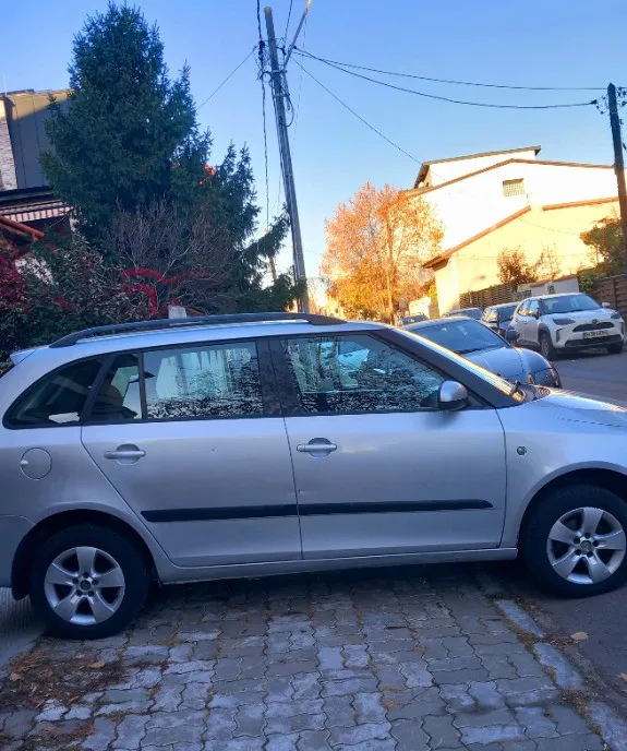 Skoda fabia an 2009 2 100 eur