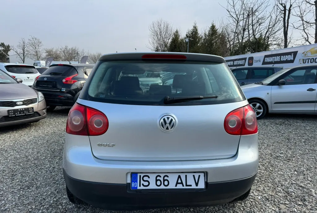 Volkswagen Golf 5 An 2005 Benzina 1 4 Mpi 1 990 eur