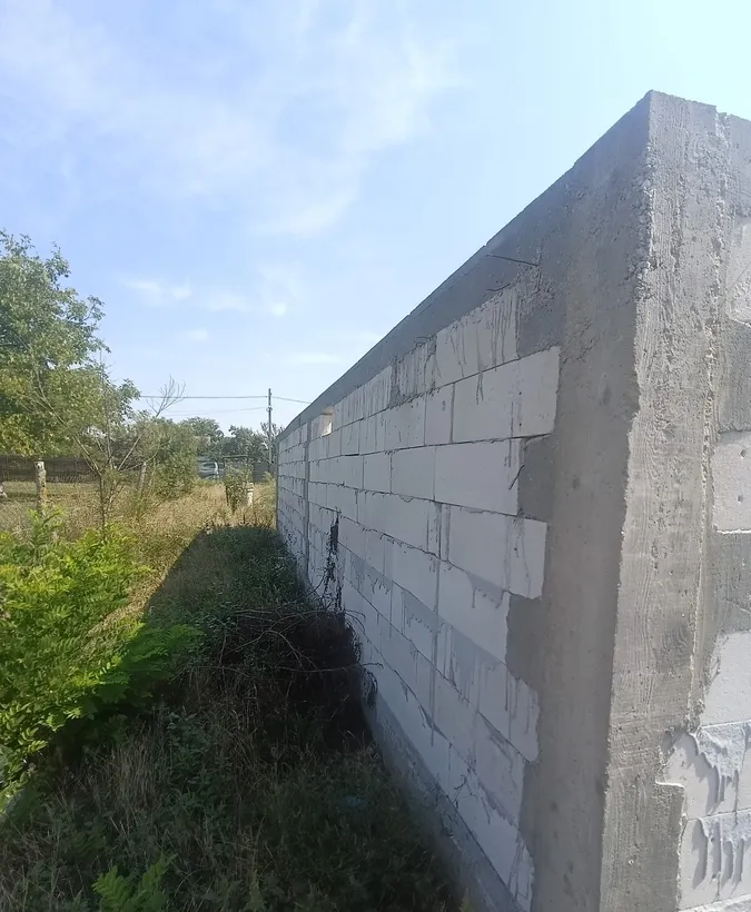 Teleorman vand teren cu casa inceputa