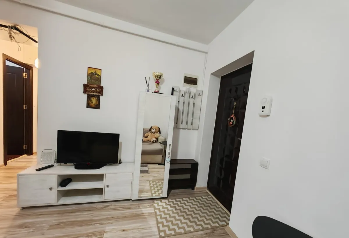 Drumul Fermei 111A Metrou Berceni Apartament 2 camere tip studio