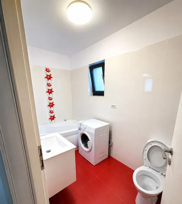 Vanzare apartament 3 camere mobilat complet parcare Bloc 2019 Est