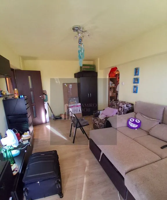 3 camere metrou gorjului