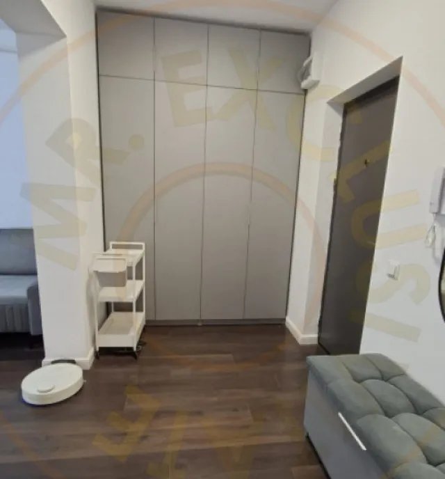 Studio modern bloc nou cu gradina proprie si loc de parcare