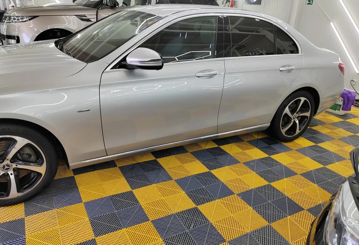Mercedes Benz E 200