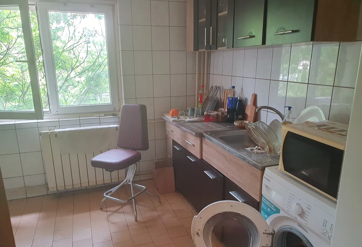 13 Septembrie Novaci Vanzare 2 camere 2/8 dec bl 89 reabilitat 109000 E
