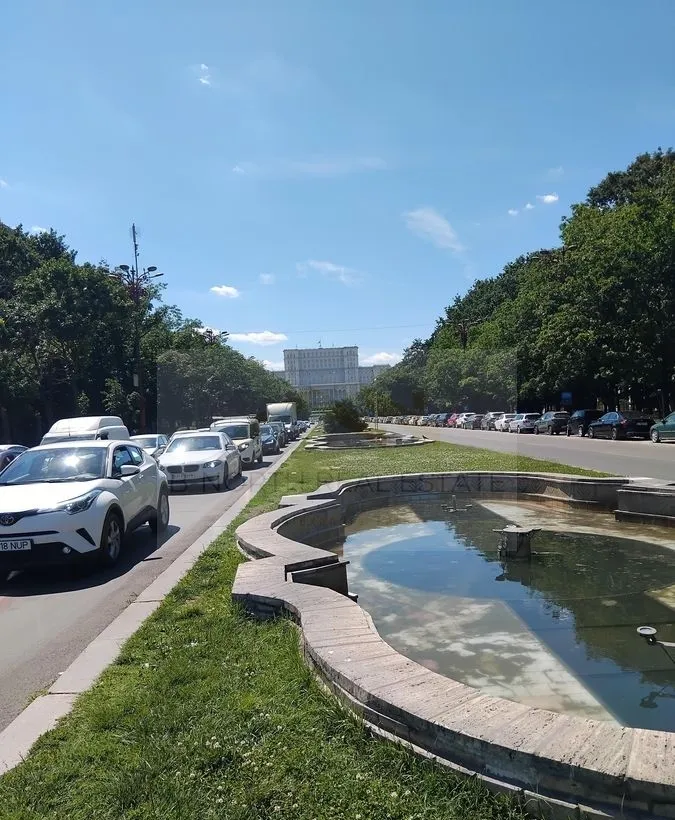 Piata Unirii Fantani Apartament 3 camere de inchiriat Ideal birou