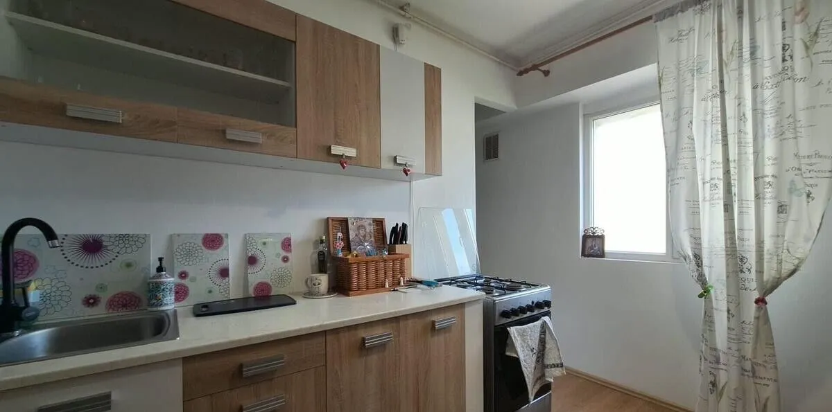 Piata Muncii Iancului apartament 1989 decomandat 3 camere