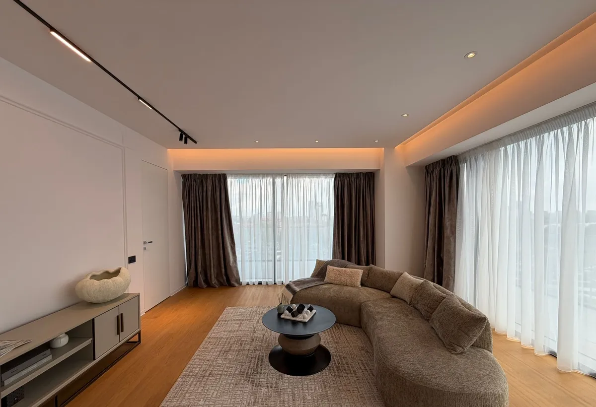 2025 One Floreasca Towers 4 camere 230 mp Totul Nou Parcare