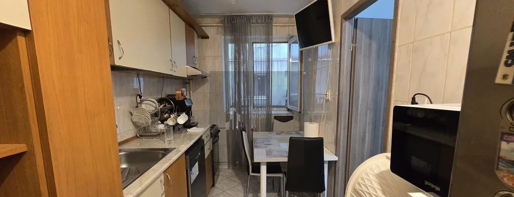 Apartament 3 camere decomandat etaj1/ Berceni