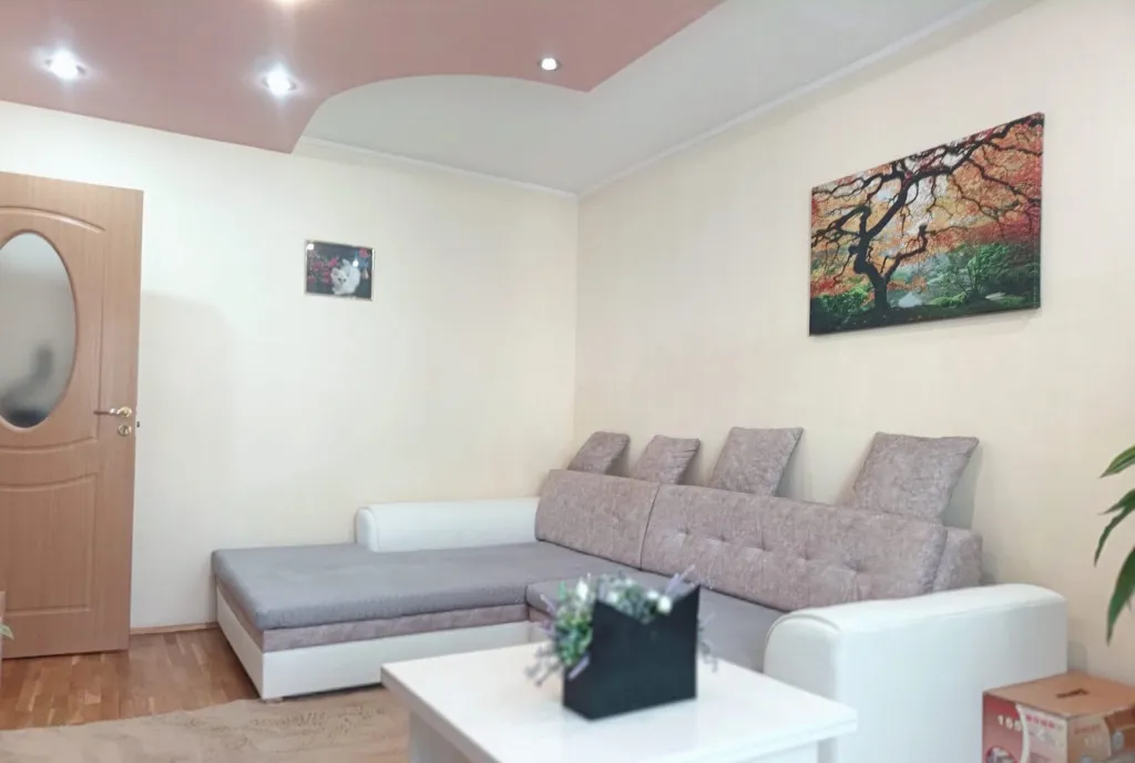 Apartament de 3 camere boxa Astra Berzei