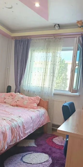 Apartament de 3 camere boxa Astra Berzei