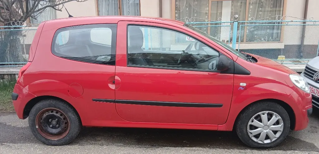 Renault Twingo 111 000 km import Germania 2 398 eur