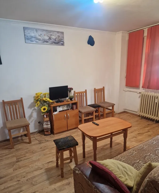 Obor Colentina Teiul Doamnei langa scoala si parc