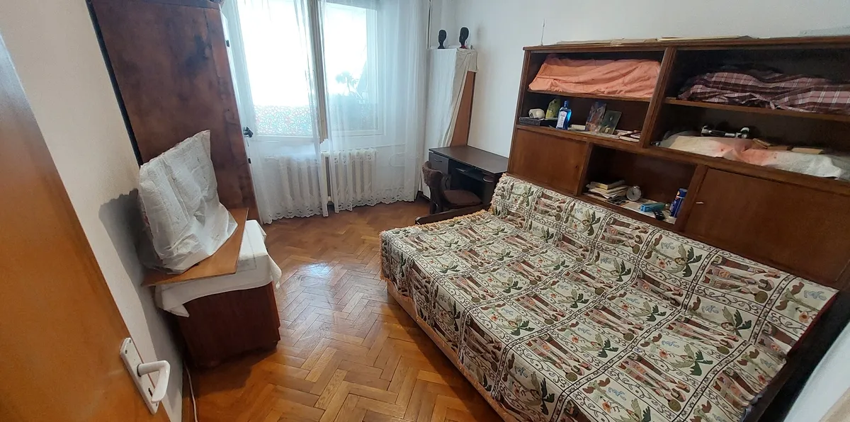 Chisinau Apartament 4 camere langa Scoala Gimnaziala nr 4 Mega Mall