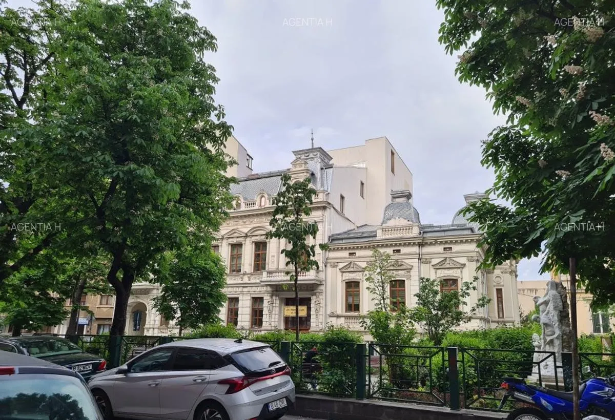 Magheru Ambasada Angliei str Pitar Mos Garsoniera etaj 4/6 mobilata RS1