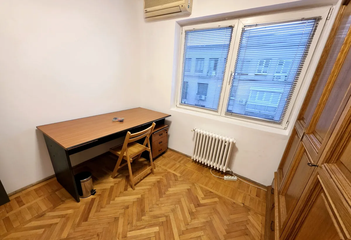 Piata Kogalniceanu et 6 Cismigiu 3 camere