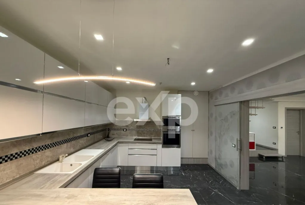 Casa premium cu 5 camere de vanzare in Serbesti comuna